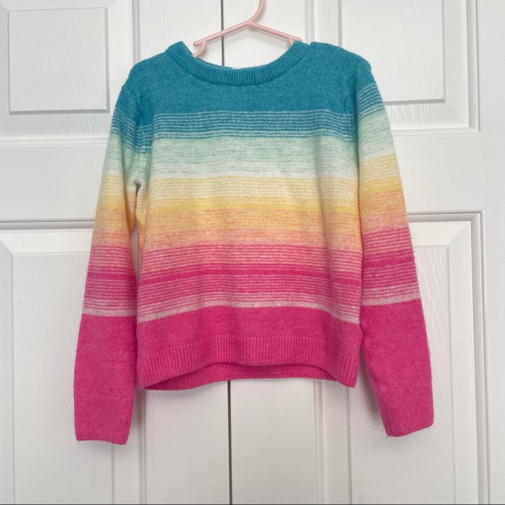 Girls size 6/7 gap sweater rainbow
